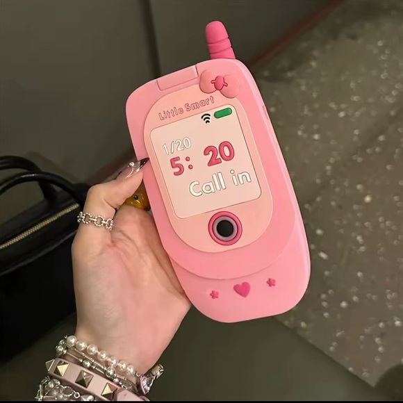 iPhone 16 Pro Max Case – Retro Flip Phone Design in Pink/Aesthetic & Super Cute - Picture 1 of 8